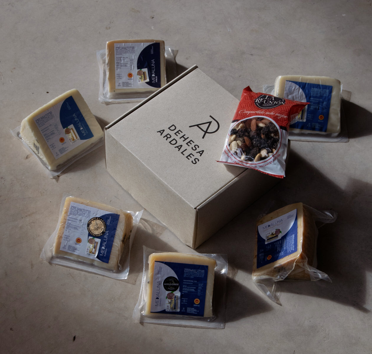 Caja Queso Manchego Medialuna