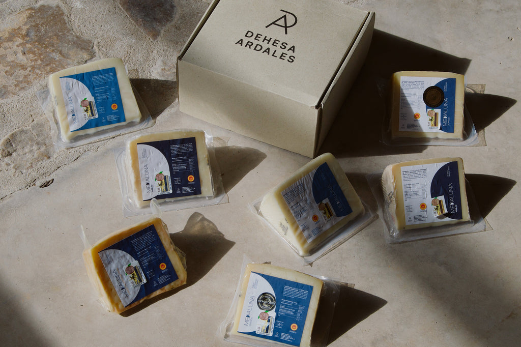 Caja Queso Manchego Medialuna